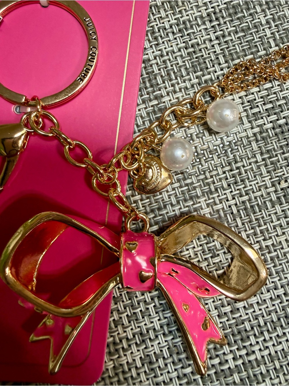 Juicy Couture 🎀 Pink Bow w/ Heart & Pearls 💕Key Holder & Bag Charm NWT